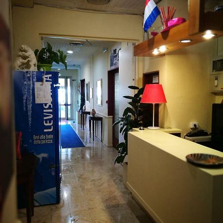 Hotel Riviera Rimini Dış mekan fotoğraf